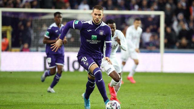 表现和她的 表现和她的