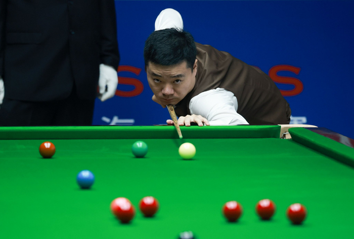 青训中场戴 青训中场戴