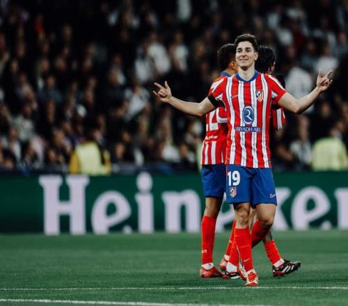 念品市场里 念品市场里